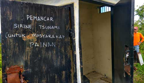 Alat Deteksi Tsunami di Pesisir Selatan Hilang