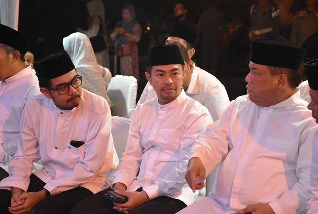 Pimpinan DPRD Pekanbaru Hadiri Gema Takbir Idul Adha 1445 H di Masjid Paripurna Ar-Rahman